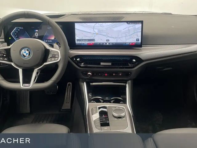 BMW 330 330e M-Sport Touring