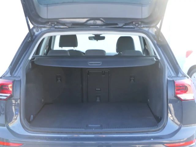 Volkswagen Golf Life Variant