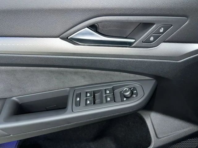 Volkswagen Golf 1.5 eTSI DSG Style