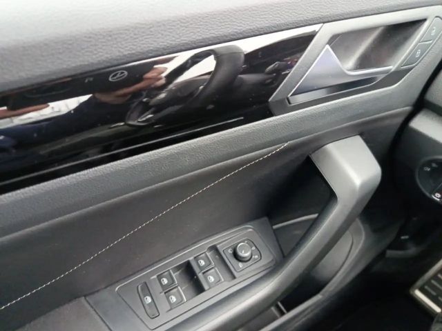 Volkswagen T-Roc 1.0 TSI R-Line