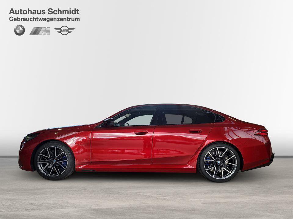 BMW M5 Sedan