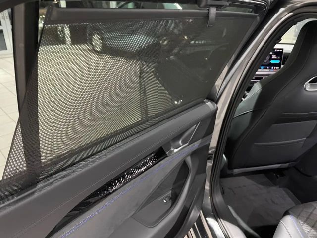 Volkswagen Passat DSG R-Line Style