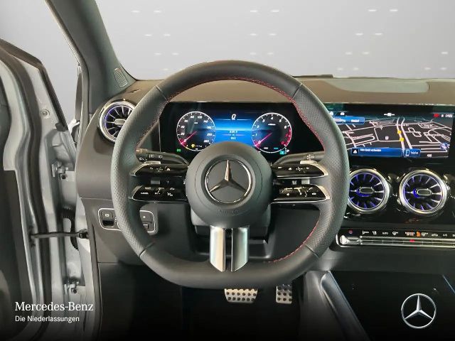 Mercedes-Benz B 220 4MATIC AMG Line Sedan