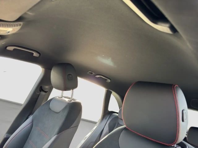 Mercedes-Benz B 220 AMG Line B 220 d Premium