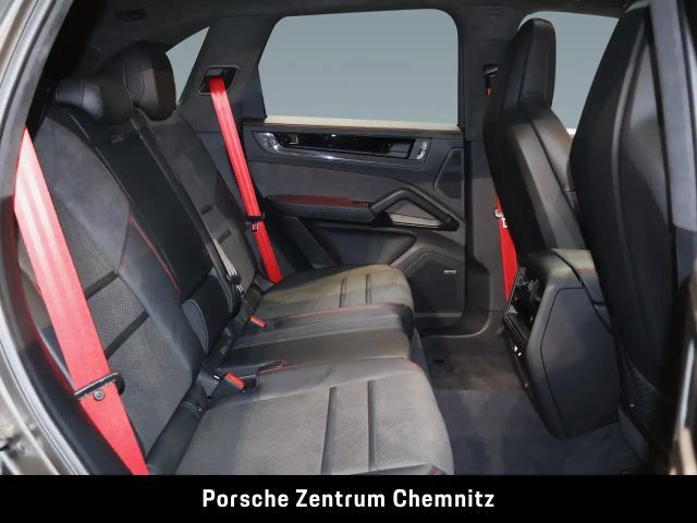 Porsche Cayenne GTS