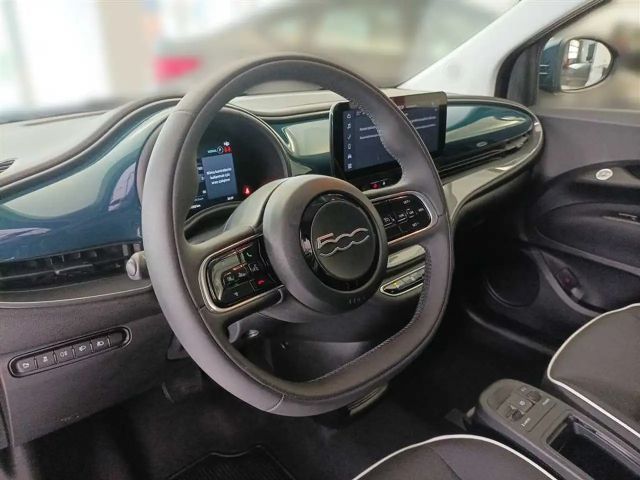 Fiat 500e Neue 500 Rückfahrkamera CarPlay Sitzheizung PDC