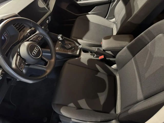 Audi A1 1.0 TFSI Allstreet S-Tronic