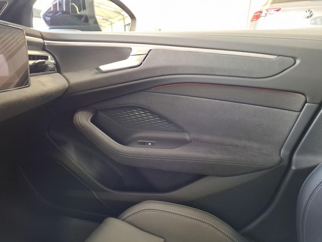 Audi A6 Avant Quattro S-Tronic