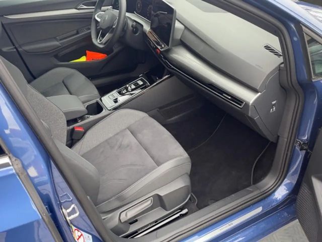 Volkswagen Golf 1.5 eTSI DSG Golf VIII