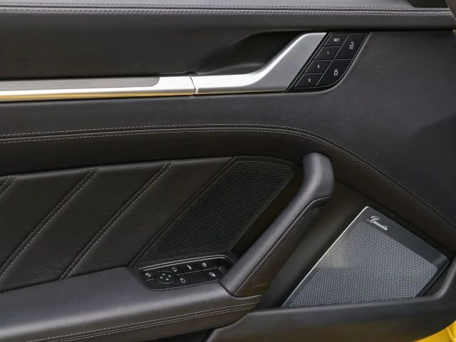 Porsche 992 Cabrio Turbo