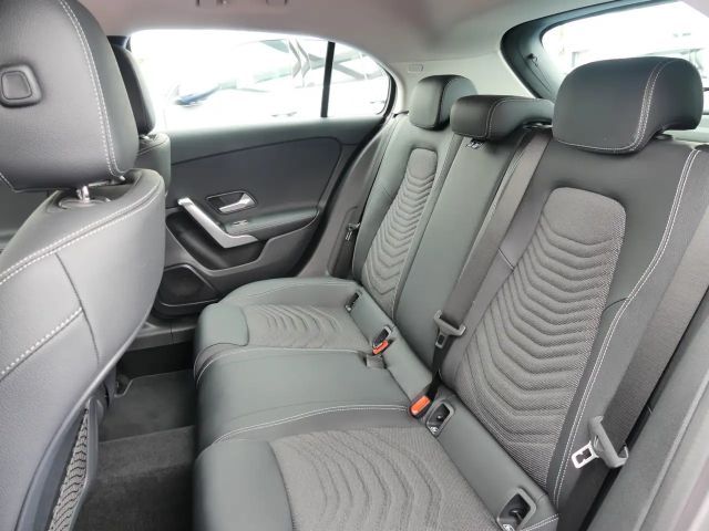 Mercedes-Benz A 180 Progressive