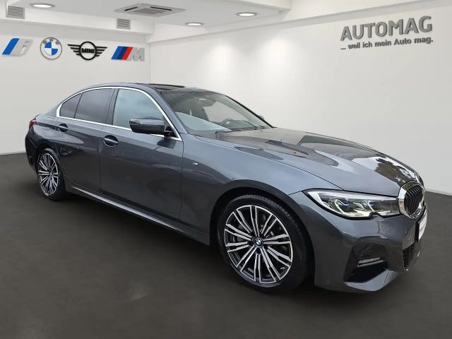 BMW 330 330i M-Sport Sedan