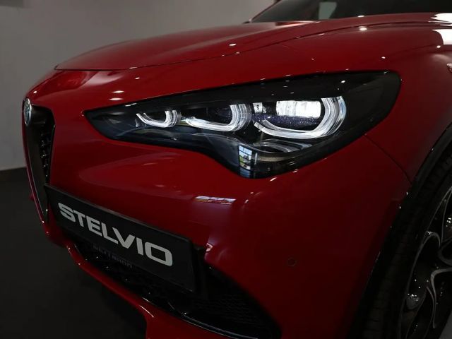 Alfa Romeo Stelvio AT8 Q4 Veloce