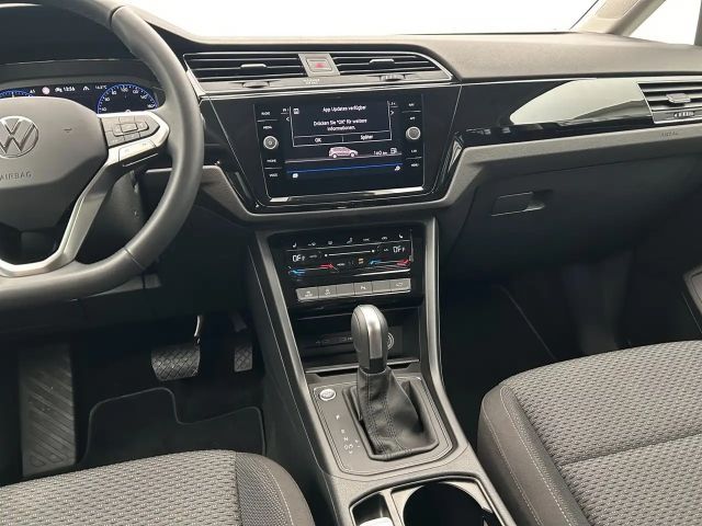 Volkswagen Touran 1.5 TSI DSG IQ.Drive R-Line