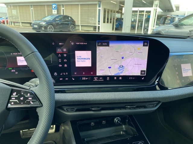 Audi A6 Avant Quattro S-Tronic