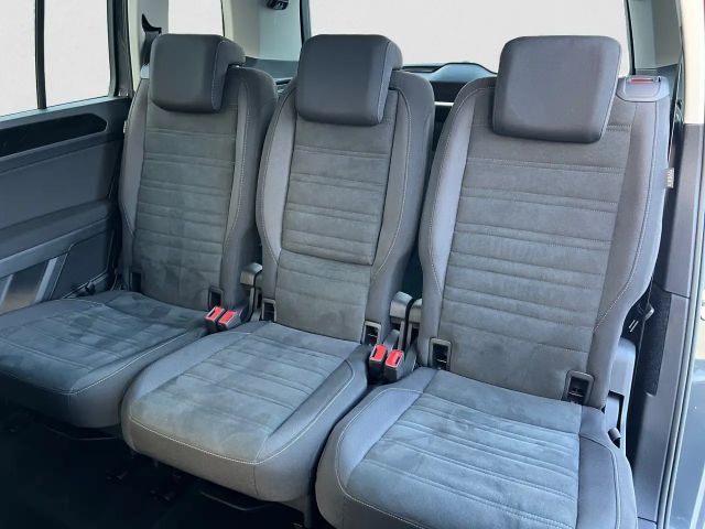 Volkswagen Touran DSG Highline R-Line