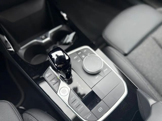 BMW 118 118i Sedan Sport Line