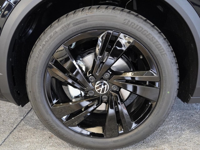 Volkswagen T-Roc R-Line Style