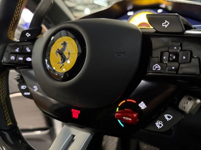 Ferrari Purosangue Tastenlenkrad LED*FULL PPF*8 Fach