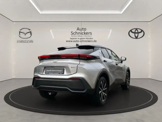 Toyota C-HR Team D
