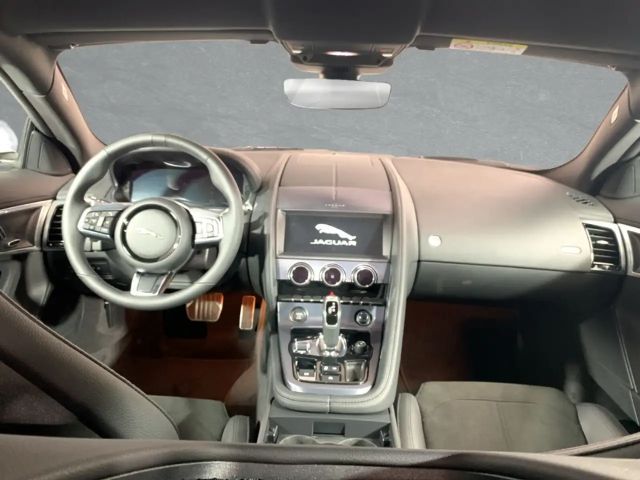 Jaguar F-Type Coupe P300