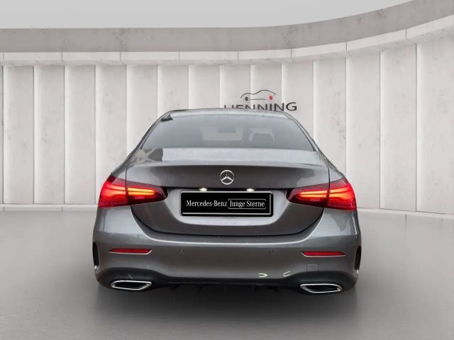 Mercedes-Benz A 220 A 220 d AMG Line