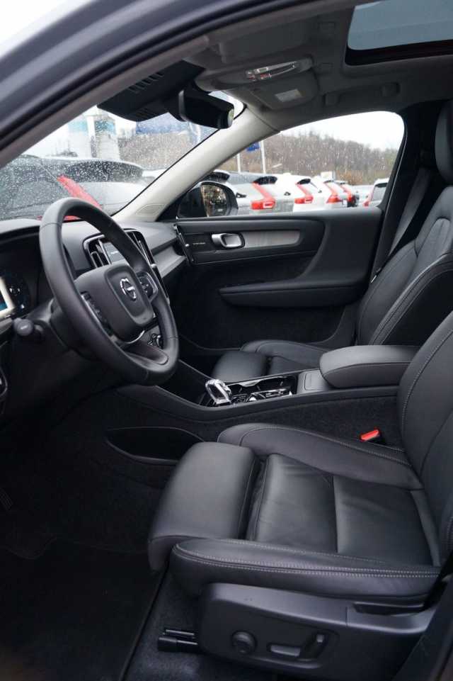 Volvo XC40 Dark Plus