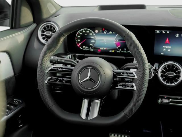Mercedes-Benz GLA 220 4MATIC AMG Line GLA 220 d