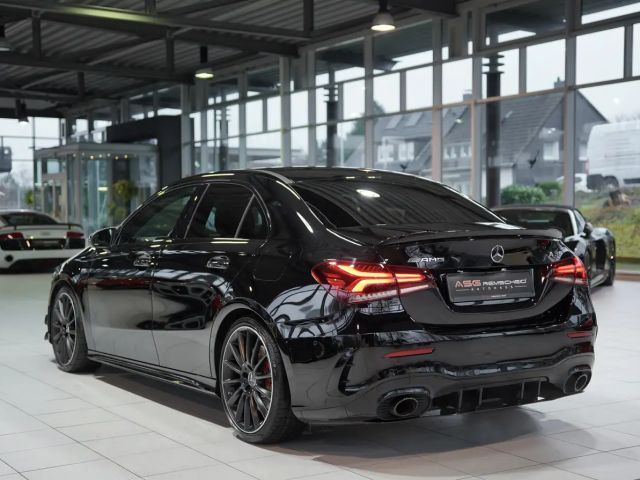 Mercedes-Benz A 35 AMG 4MATIC AMG Line