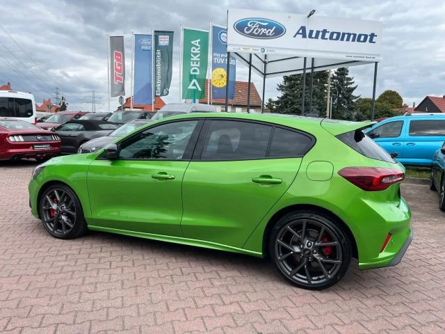 Ford Focus Limited ST Line
