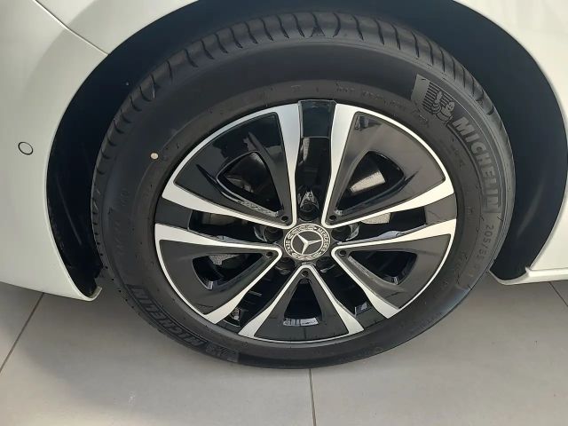 Mercedes-Benz A 180 Hatchback Progressive