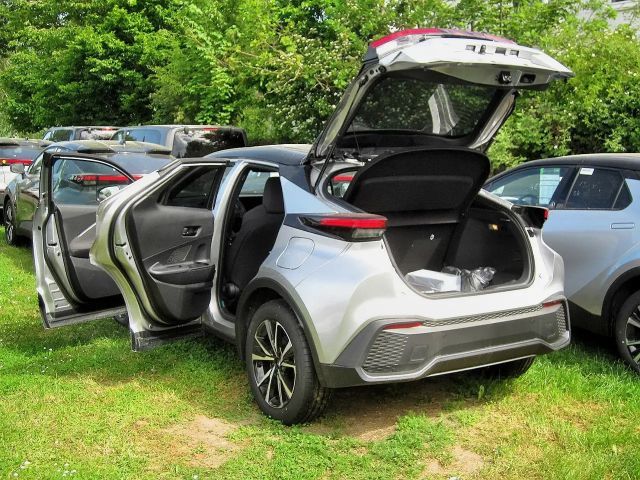 Toyota C-HR 2.0l Teamplayer Sitzheizung, LED, Isofix