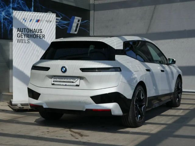 BMW iX xDrive40
