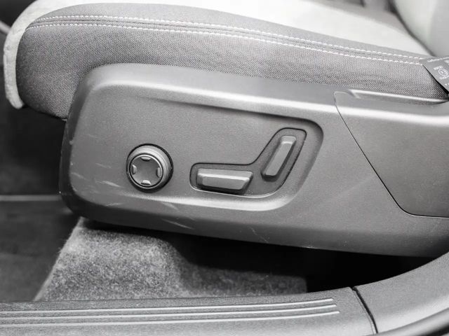 Volvo XC40 Dark Plus