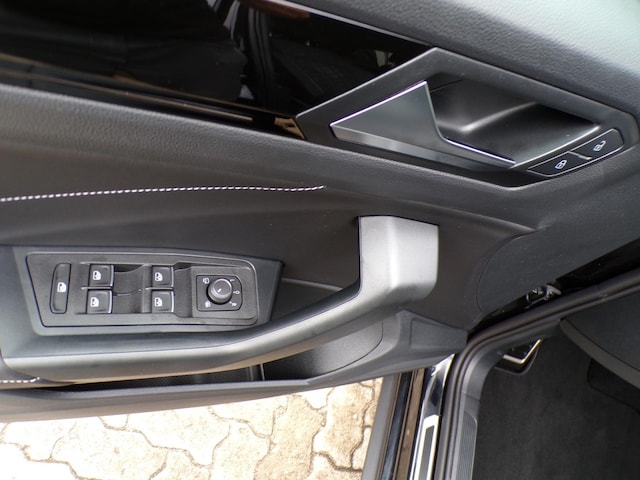 Volkswagen T-Roc 1.5 TSI DSG R-Line