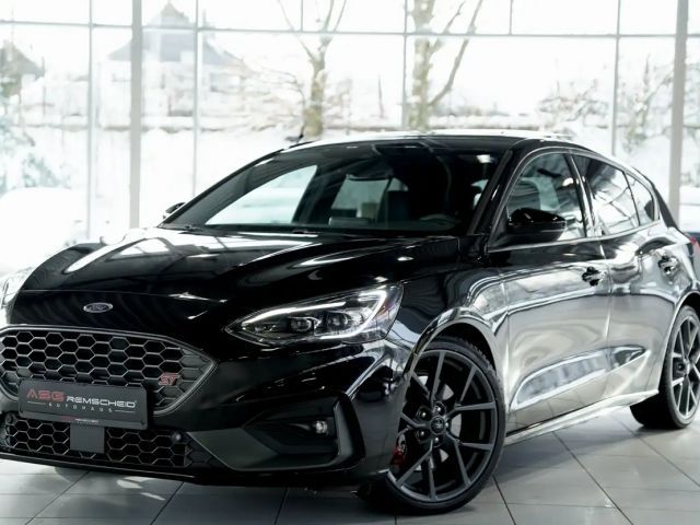 Ford Focus EcoBoost ST Line