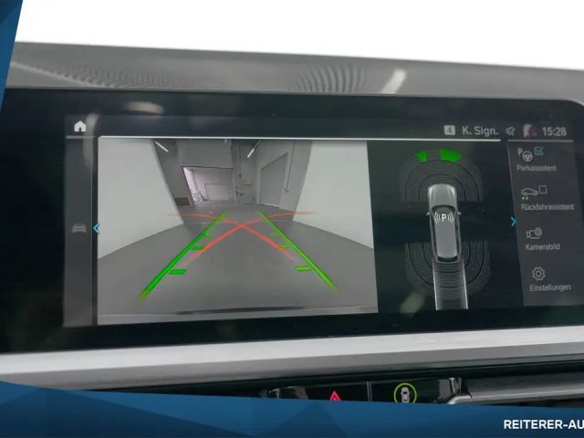 BMW 330 330e M-Sport xDrive