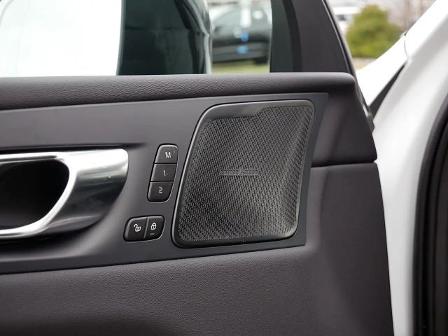 Volvo XC60 AWD Dark Plus T6