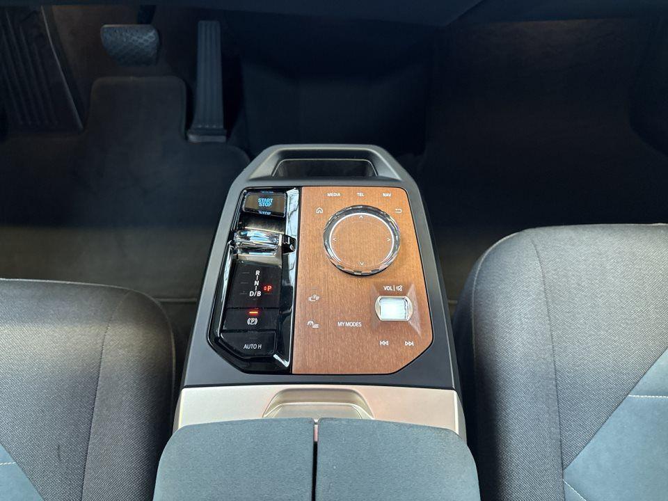 BMW iX xDrive40