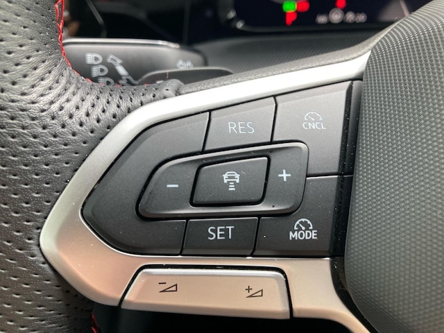 Volkswagen Golf 2.0 TSI DSG Golf VIII