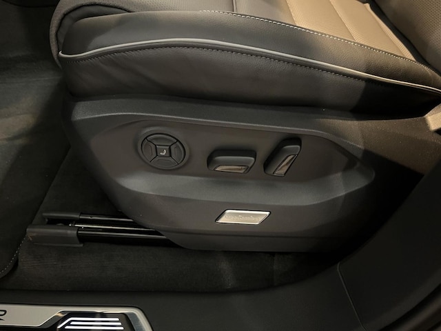 Volkswagen Touareg 4Motion R-Line