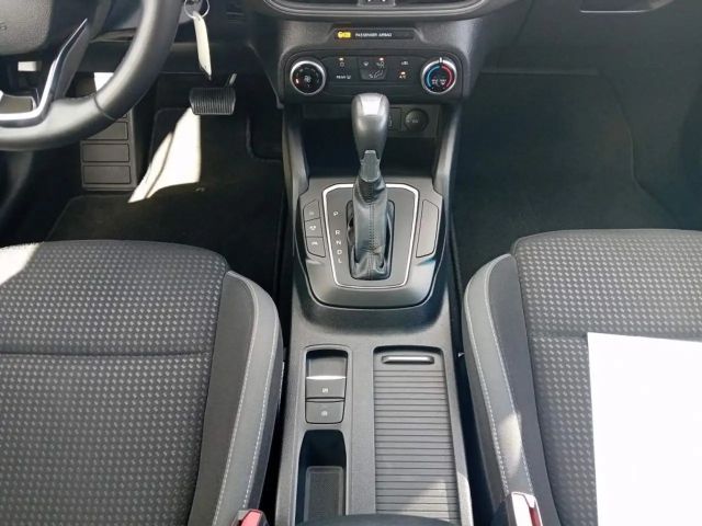 Ford Focus Cool & Connect