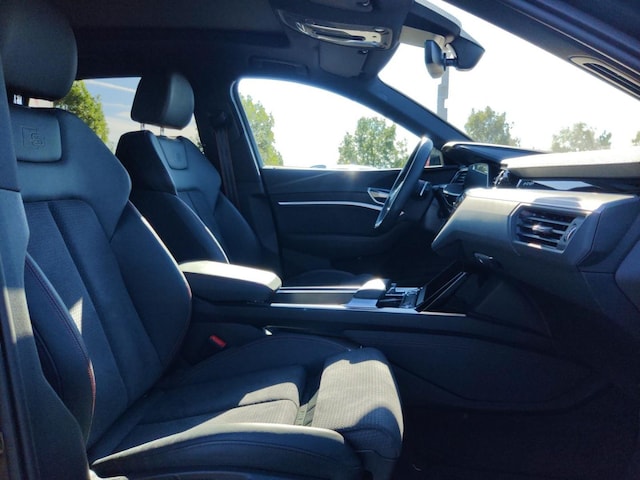 Audi Q8 e-tron 50 Quattro S-Line