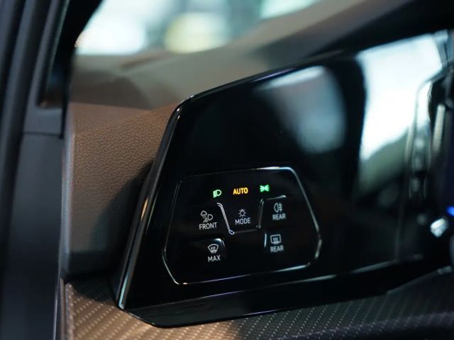 Volkswagen Golf R 4M *JP Performance *AKRA *Pano *KW *19