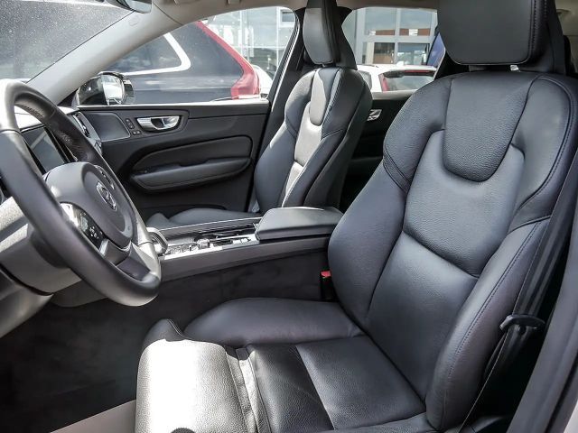 Volvo XC60 AWD Dark Plus