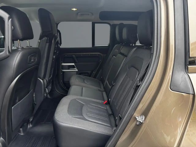 Land Rover Defender 2.0 110 D240 SE