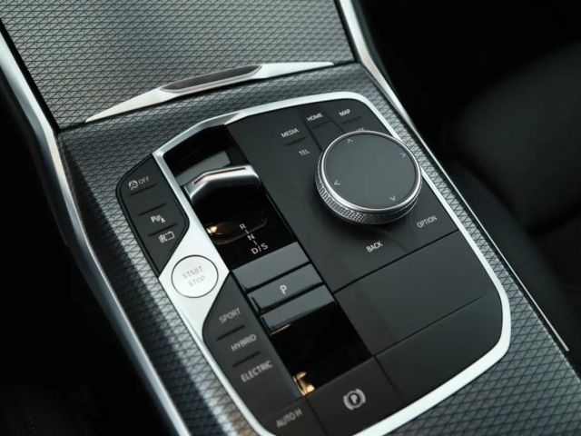 BMW 330 330e M-Sport Touring xDrive