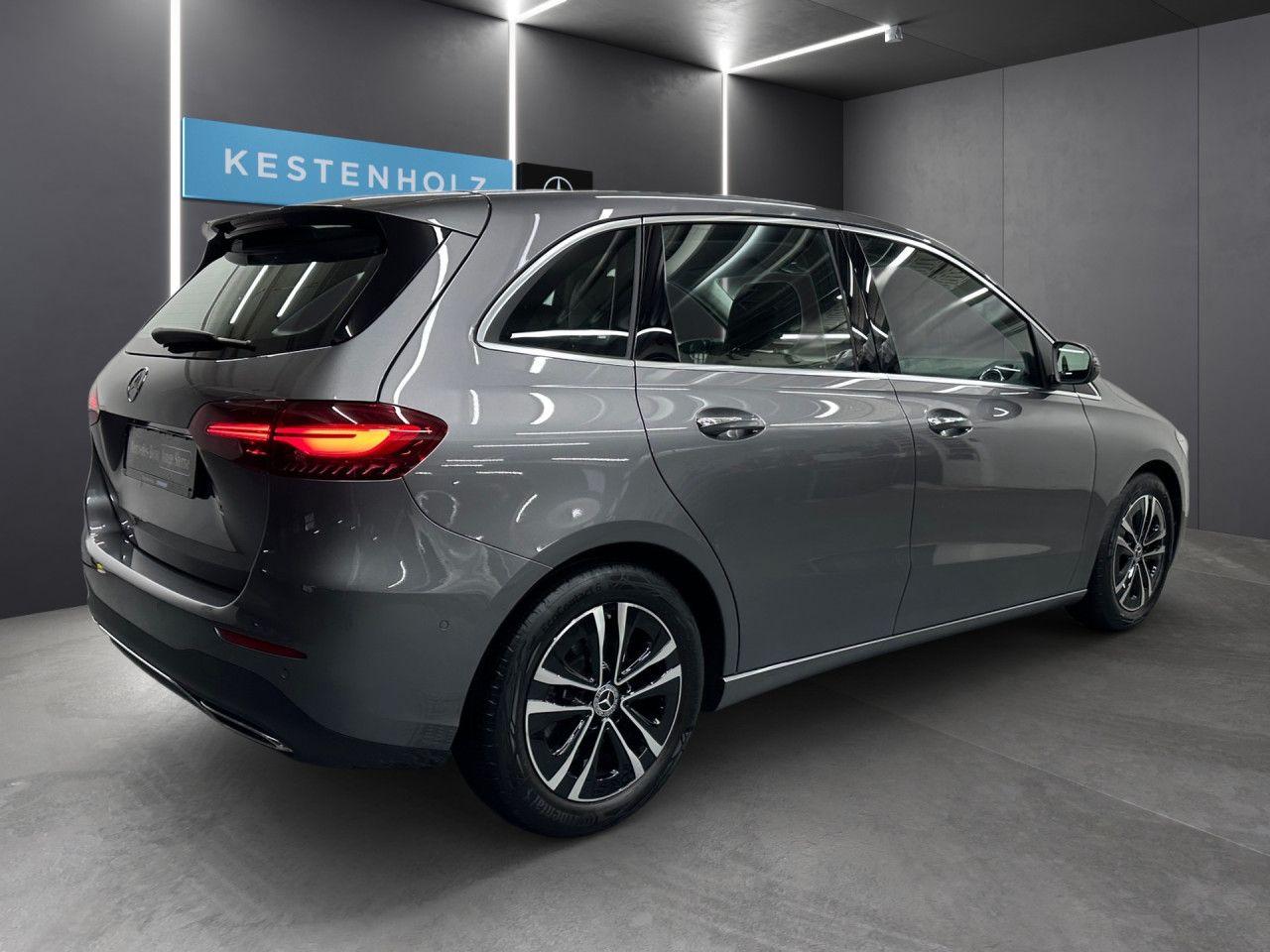 Mercedes-Benz B 200 Progressive Sedan