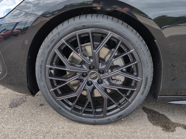 Audi A6 Avant Quattro S-Tronic