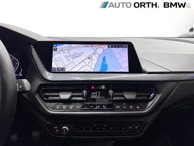 BMW 118 118i Sedan Sport Line